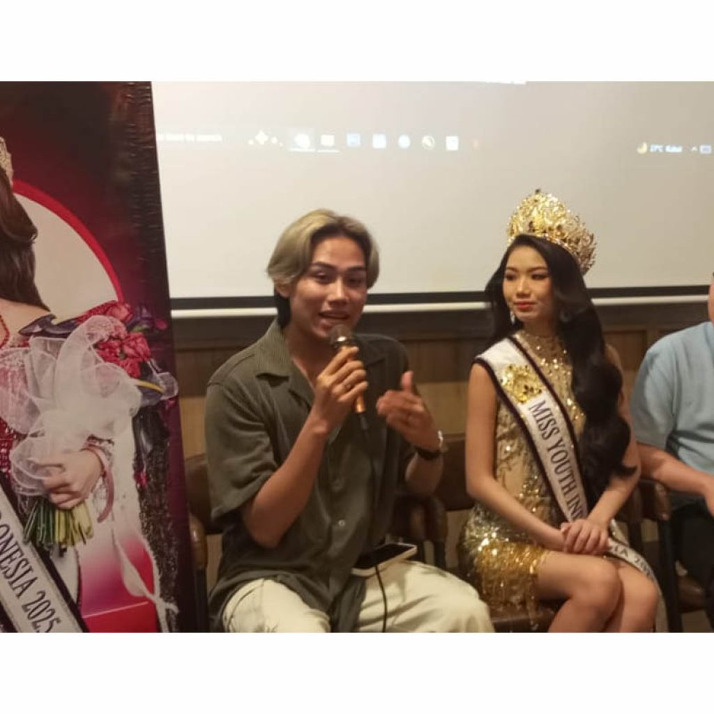 jollene terlihat pandai, beretika dan sangat percaya diri