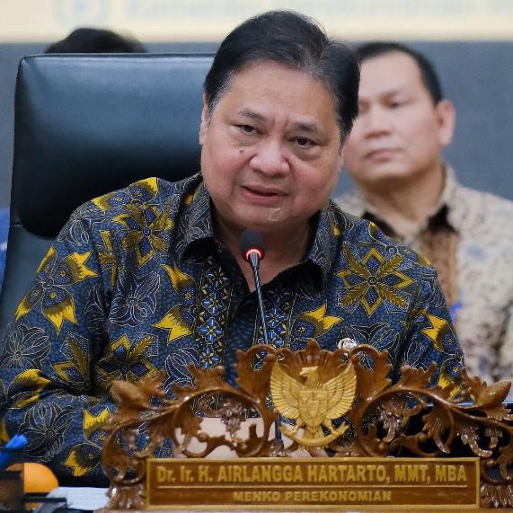 menko airlangga.