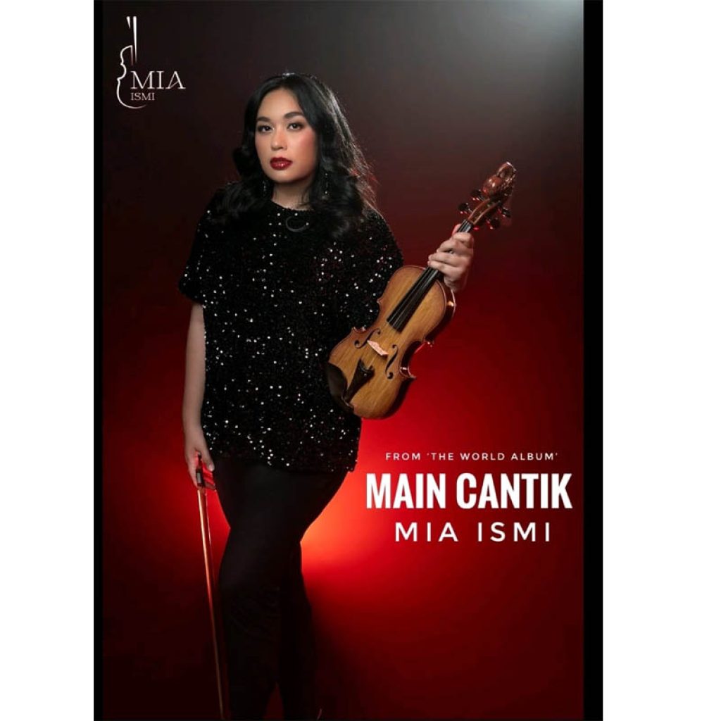 mia ismi main cantik dalam the world album