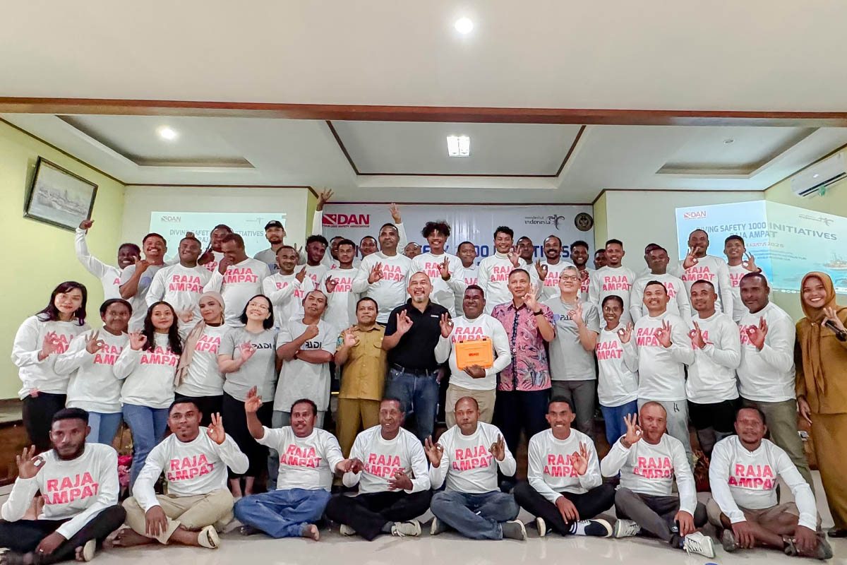pelatihan diving safety 1000 initiatives di raja ampat