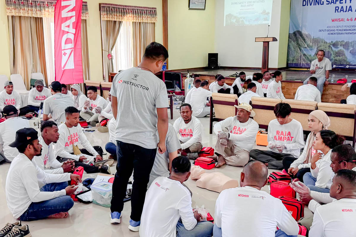 pelatihan menyelam