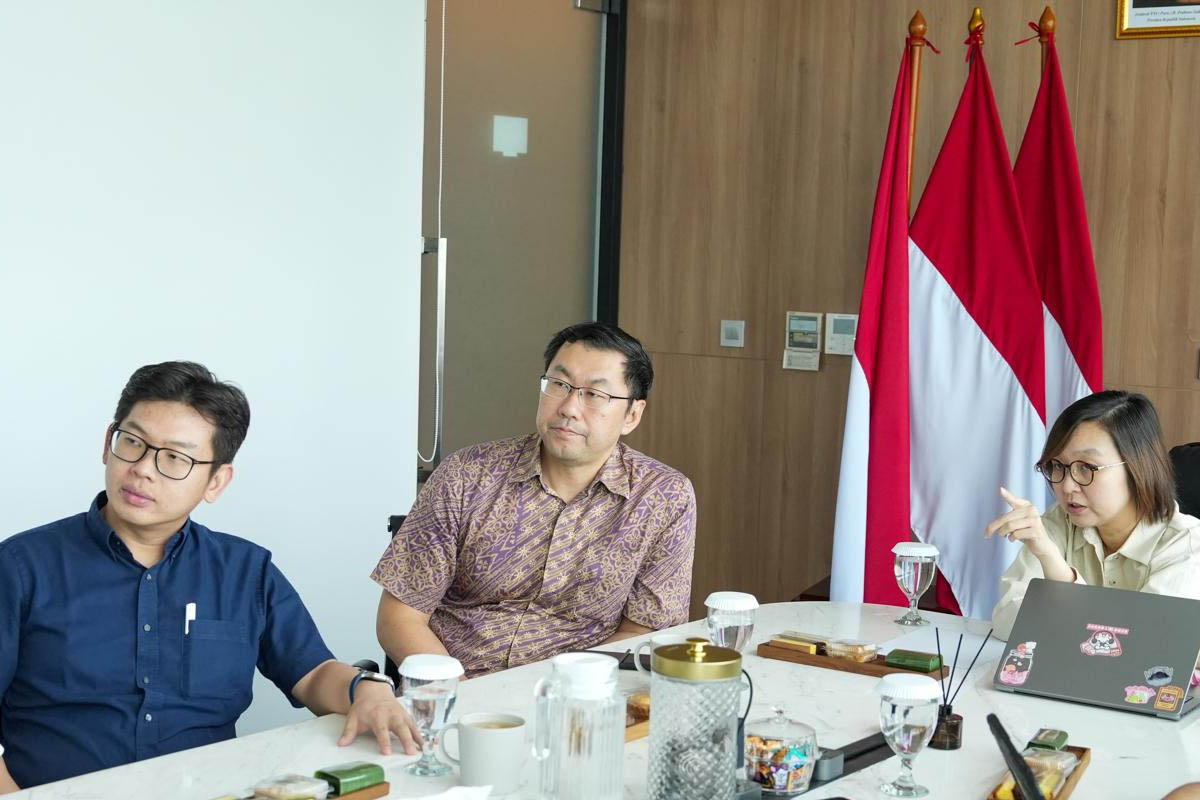 mahakax dan arka entertainment saat audiensi dengan wamen ekraf irene umar