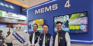 Pressconf Michelin di IEE 2025, Ki-Ka : Genta Tardiontoro ( Key Account Manager), Ichayut Kanittasoonton (Presiden Direktur PT Michelin Indonesia), Marcel Tirtodarmono (Customer Engineering)
