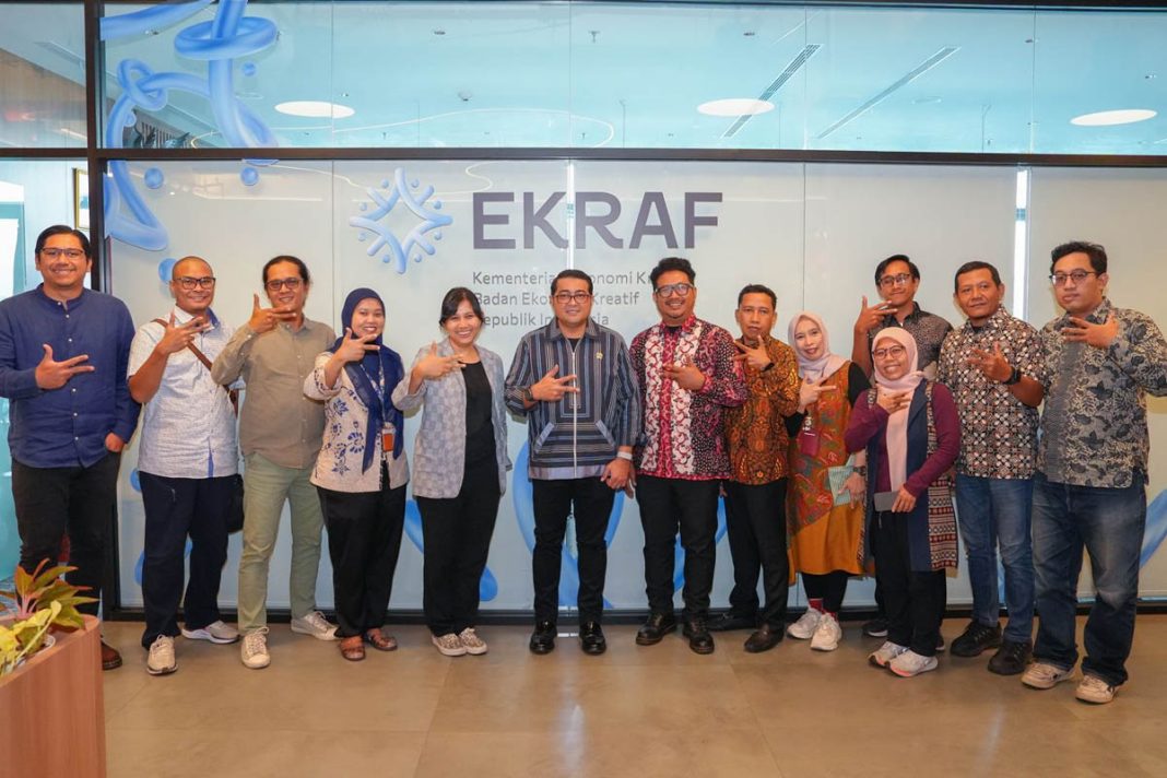 bersama sama menggarap ekraf week