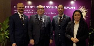 Ronan Sayburn (CEO CMS Europe), Kamal Malik (Master Sommelier pertama dari India), dan Yohann Jousselin (Master Sommelier asal Prancis yang kini berbasis di Hong Kong) bersma Kertawidyawati, Wine Educator sekaligus Founder Widya’s World of Wine dan Jaddi Academy