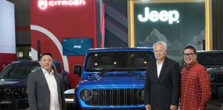 Pimpinan Indomobil serta perwakilan dari Jeep dan Citroën hadir membuka GIIAS Bandung 2025