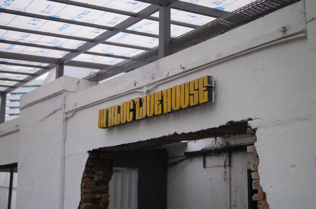 mbloc live house