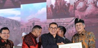 menteri fadly zon di tengah peringatan hari museum indonesia 2025