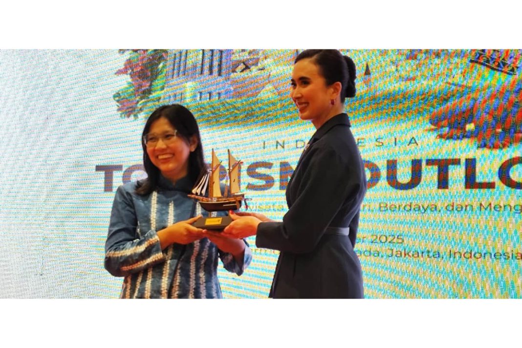 Menteri Pariwisata Widiyanti Putri Wardhana tampil penuh optimisme. menteri pariwisata widiyanti putri wardhana tampil penuh optimisme.