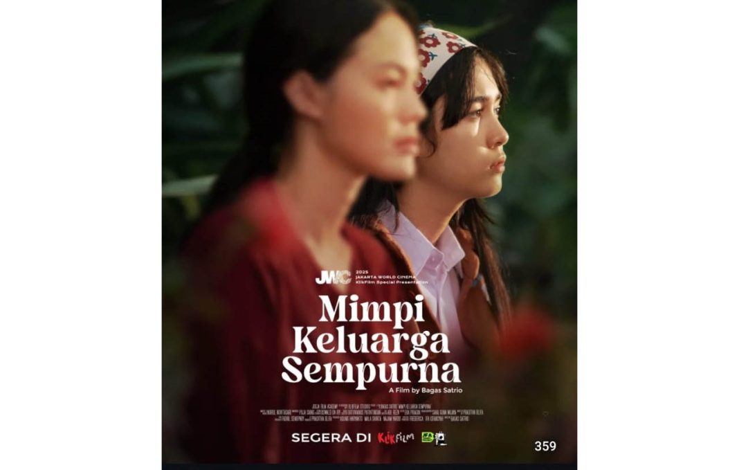 poster film mimpi keluarg sempurna