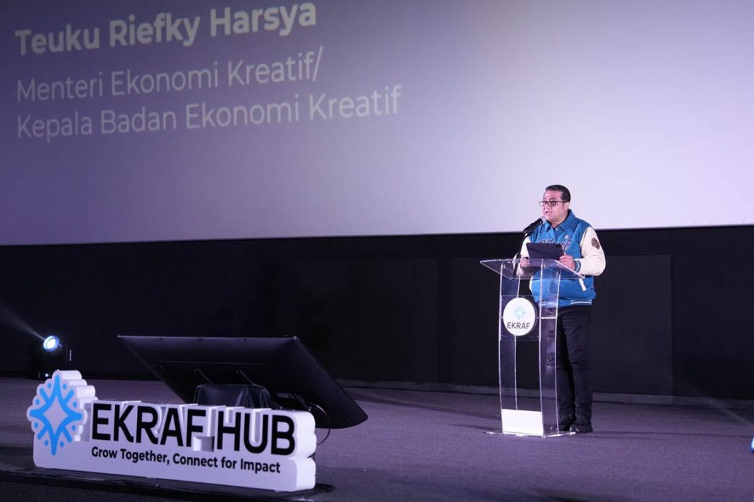 teuku riefky harsya meluncurkan ekraf hub, platform digital sebagai rumah kolaborasi bagi 26,47 juta pelaku industri kreatif i