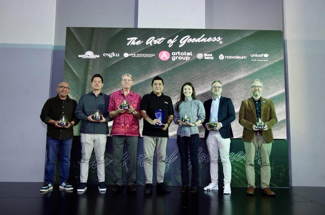 TommyHermanses - CEOMatalesoge, RaynaldoSemuel - DirekturESGku, AlistairSpeirs - Founder MBV Sustainability Consultant, TaraSusanto - CoFounder Bumiterra, PhilippeMicone - CEO Noovoleum, BenWeatherley - Chief of PrivateFundraising & Partner