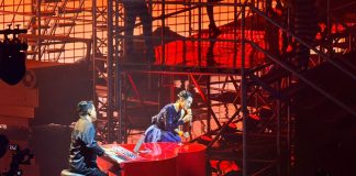 indra lesmana mengiringi andien bernyanyi