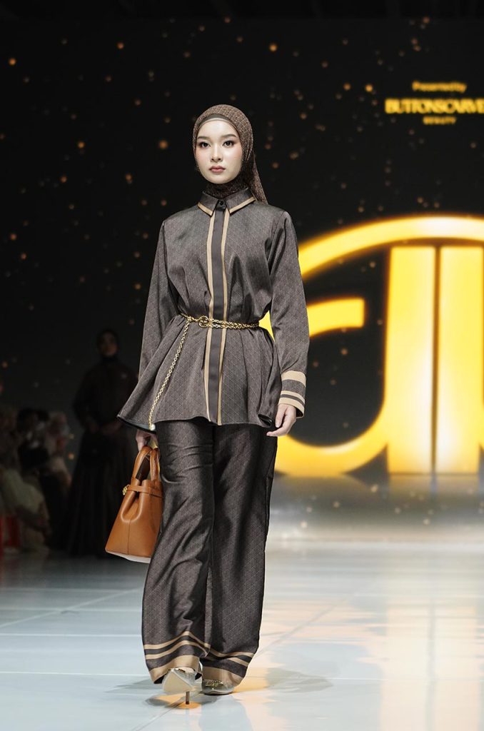 Nada Puspita mengusung tema “Monoglam” pada JFW 2026