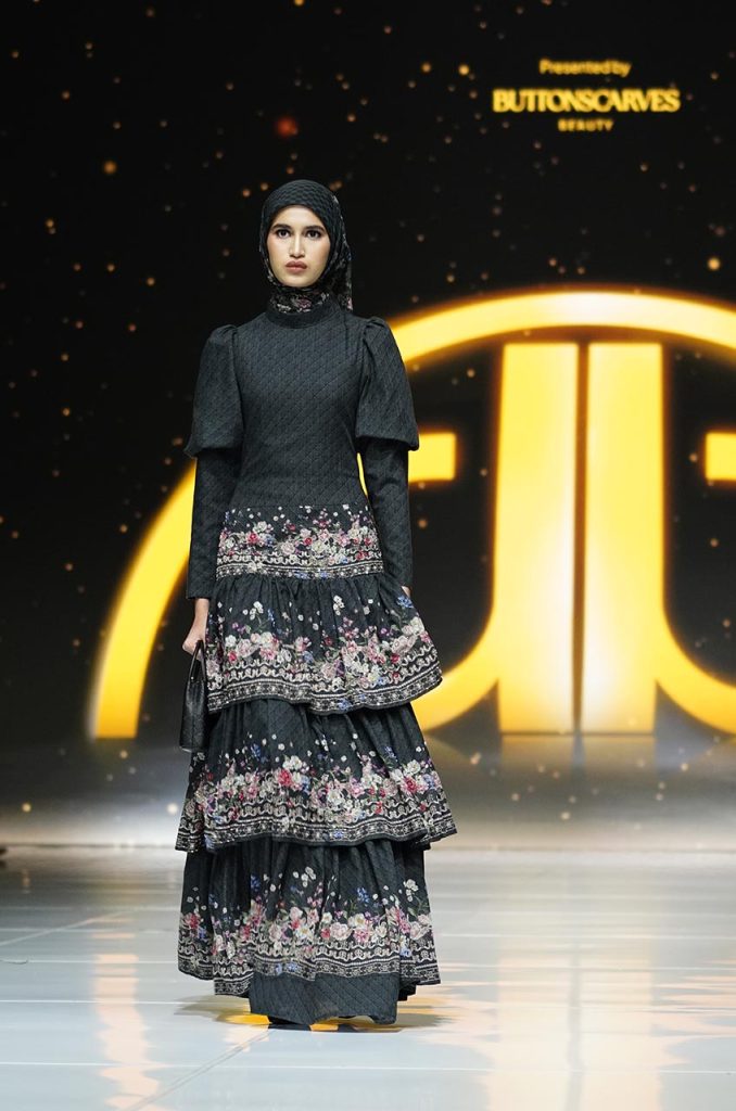 Nada Puspita mengusung tema “Monoglam” pada JFW 2026