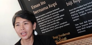 nancy wahyun sang pemilik kedai