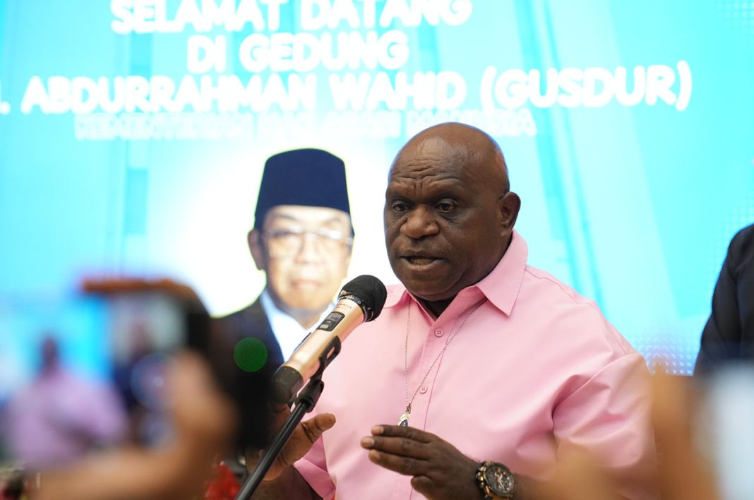 Natalius Pigai - Menteri Hak Asasi Manusia (HAM)