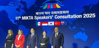 puann di acara forum parlemen negara middle power