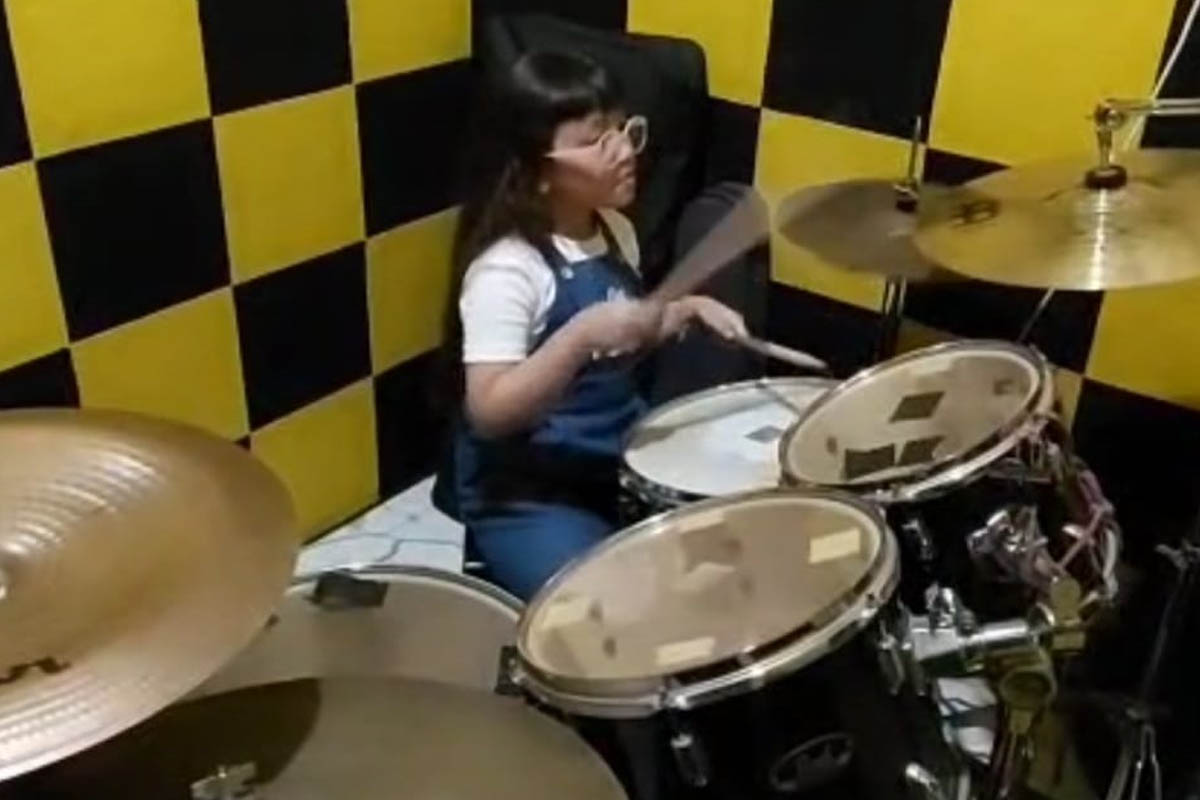 shelyn punya impian sederhana menguasai banyak alat musik