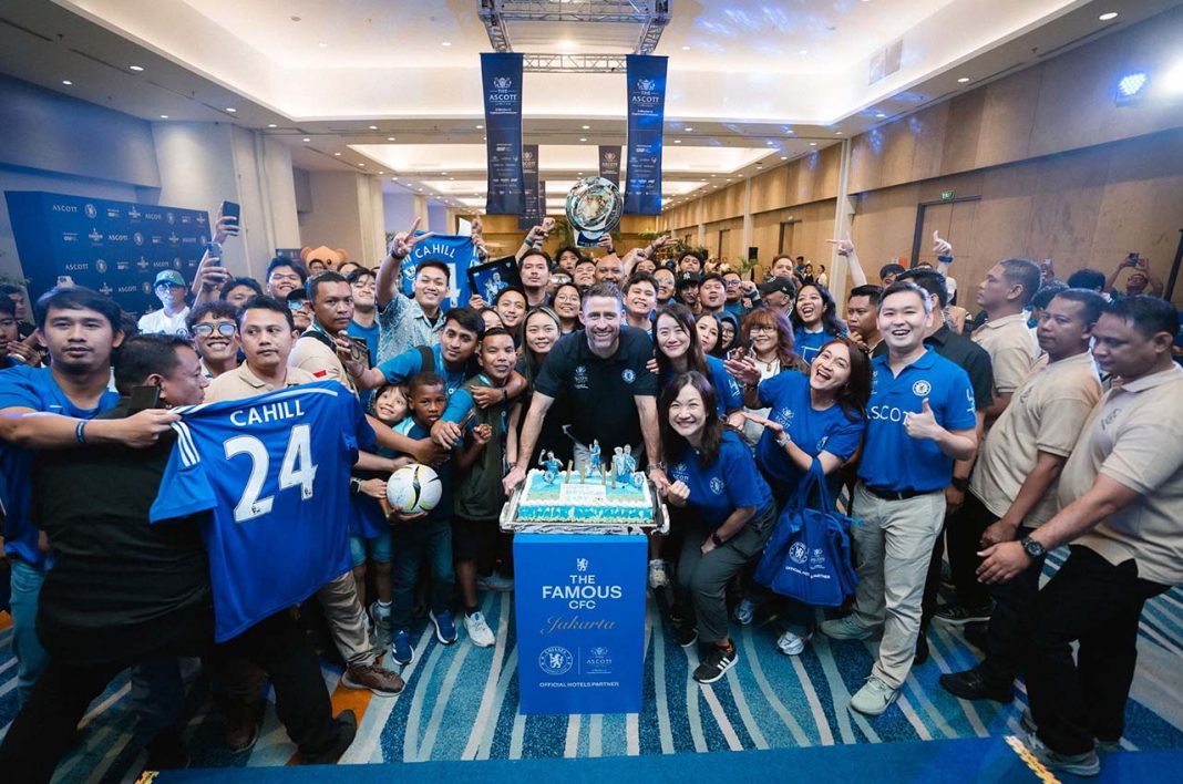 Pre-watch party yang diselenggarakan di HARRIS Hotel & Conventions Kelapa Gading pada Minggu, 30 November, bukan hanya menjadi perayaan bagi para penggemar The Blues, tetapi juga menjadi malam yang berkesan ketika para penggemar Chelsea dan anggota Ascott Star Rewards ikut merayakan ulang tahun Gary Cahill secara mengejutkan.