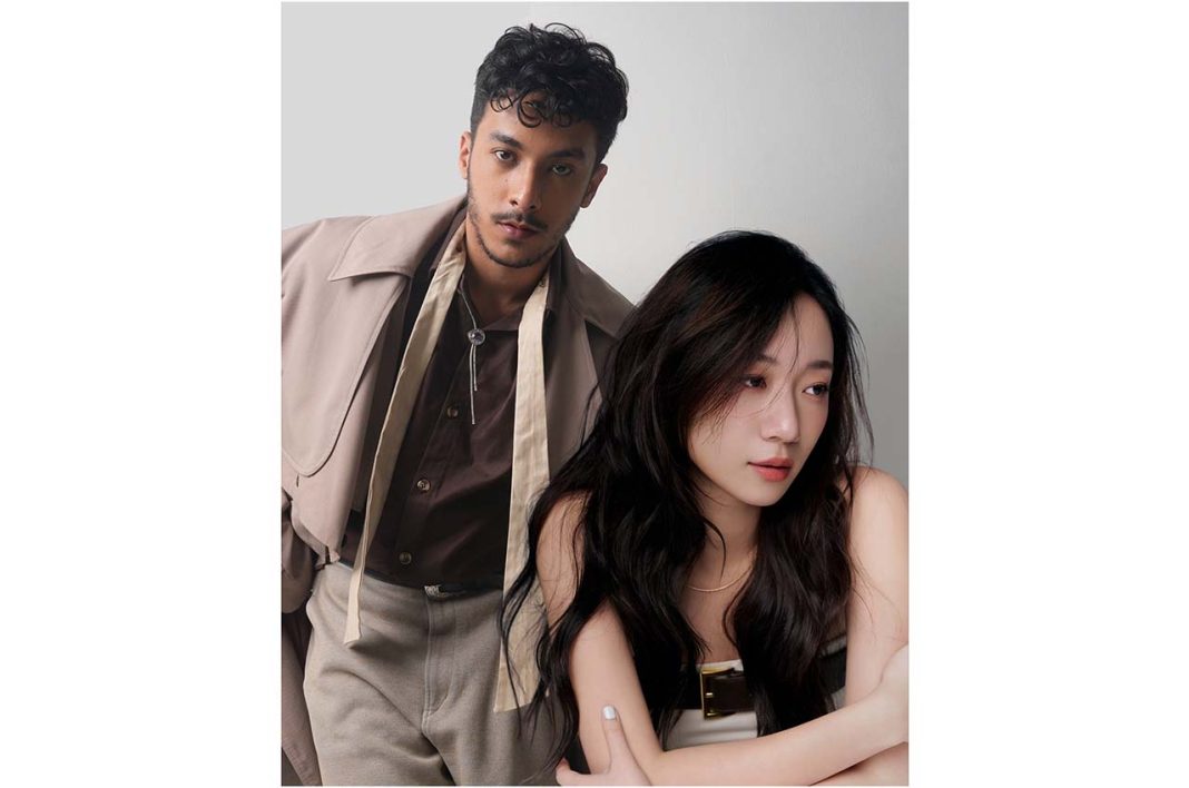 Duet Aziz Hedra dan Julia Wu