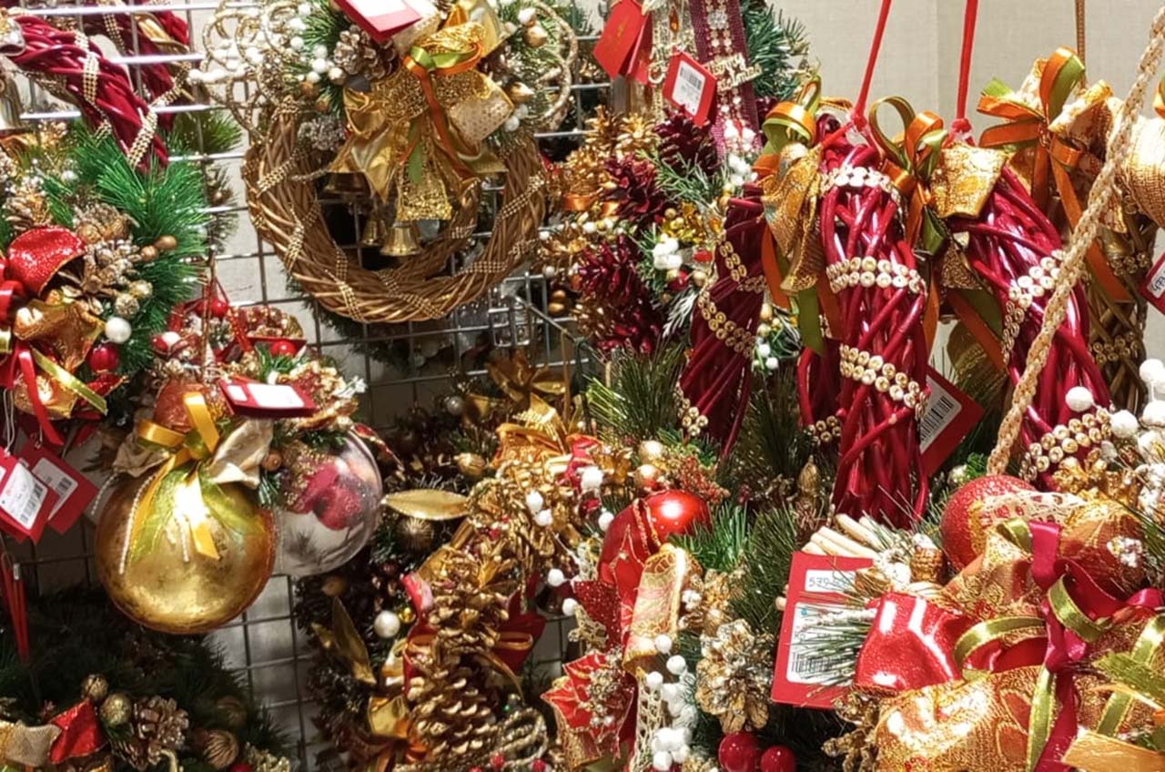 penjualan pernak pernik natal 03