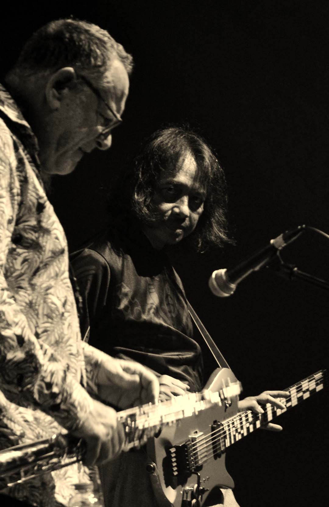 Gilad Atzmon dan Dewa Budjana