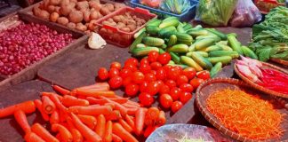 harga kebutuhan pokok di pasar palmerah naik