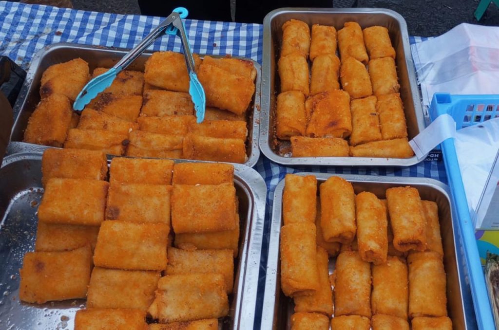 jalan panjang kebon jeruk jadi tujuan utama berburu takjil 06