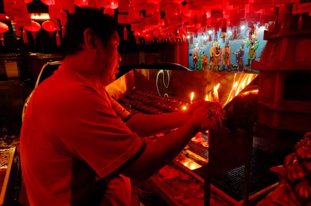 sembahyang malam imlek 2577 02