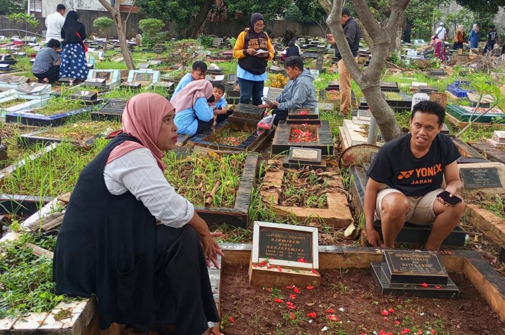 ziarah makam jelang ramadhan 03