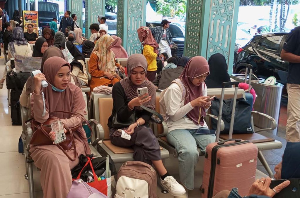 Arus Mudik di Pasar Senen Meningkat