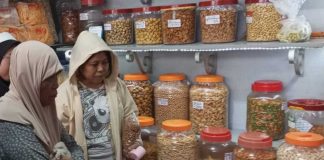 permintaan kue kering di pasar slipi naik 30 persen 01