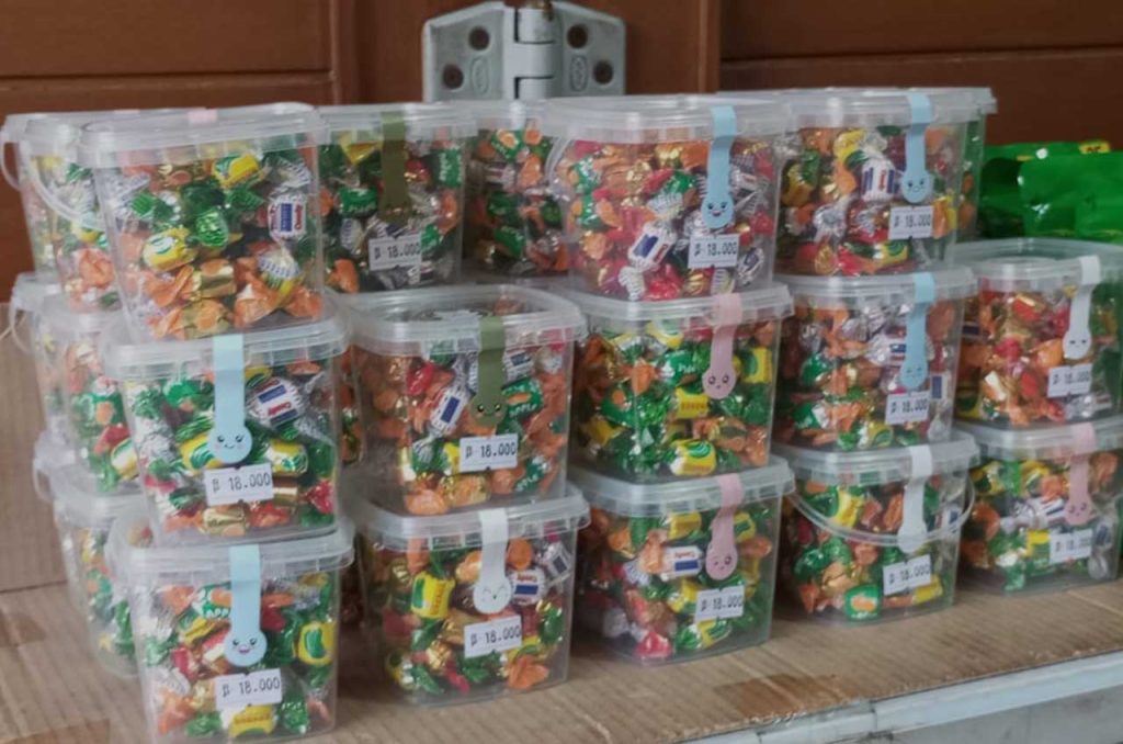 permintaan kue kering di pasar slipi naik 30 persen 02