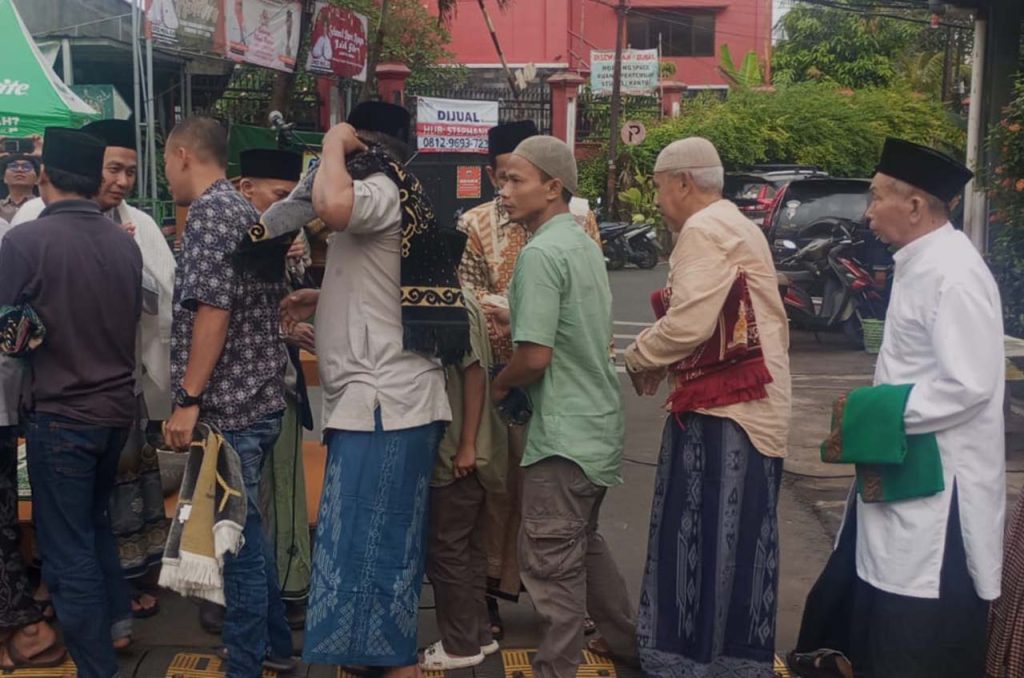 umat islam melaksanakan shalat idul fitri 1447 h di jakarta 02