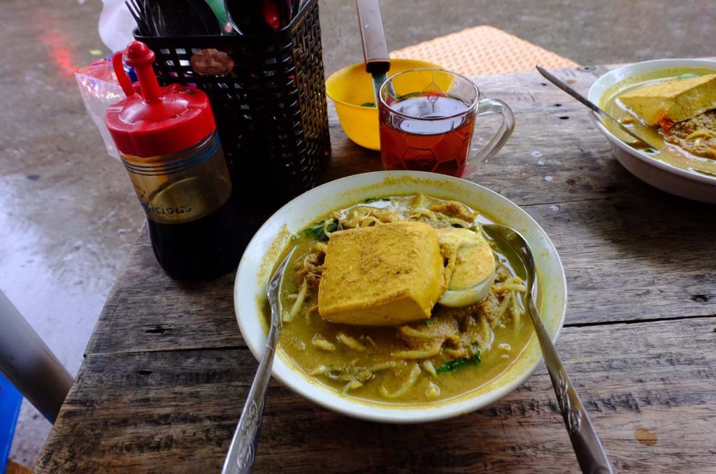 wisata kuliner jalan suryakencana diserbu wisatawan 05