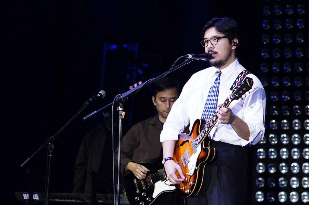 Penampilan penyanyi Bilal Indrajaya bersama band The Corleones di ajang myBCA International Java Jazz Festival 2026 di Nusantara International Convention Exhibition (NICE) PIK 2, Tangerang, Banten, Jumat (29/5/2026). XPOSEINDONESIA/IHSAN