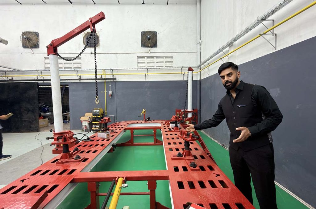 car body frame machine