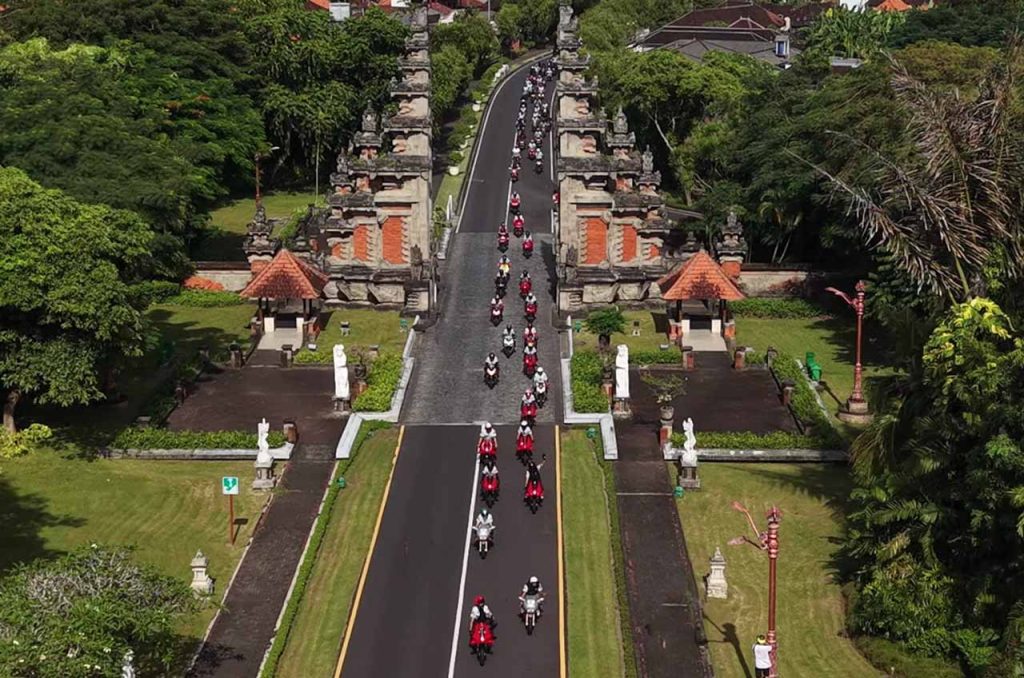 rolling thunder di bali