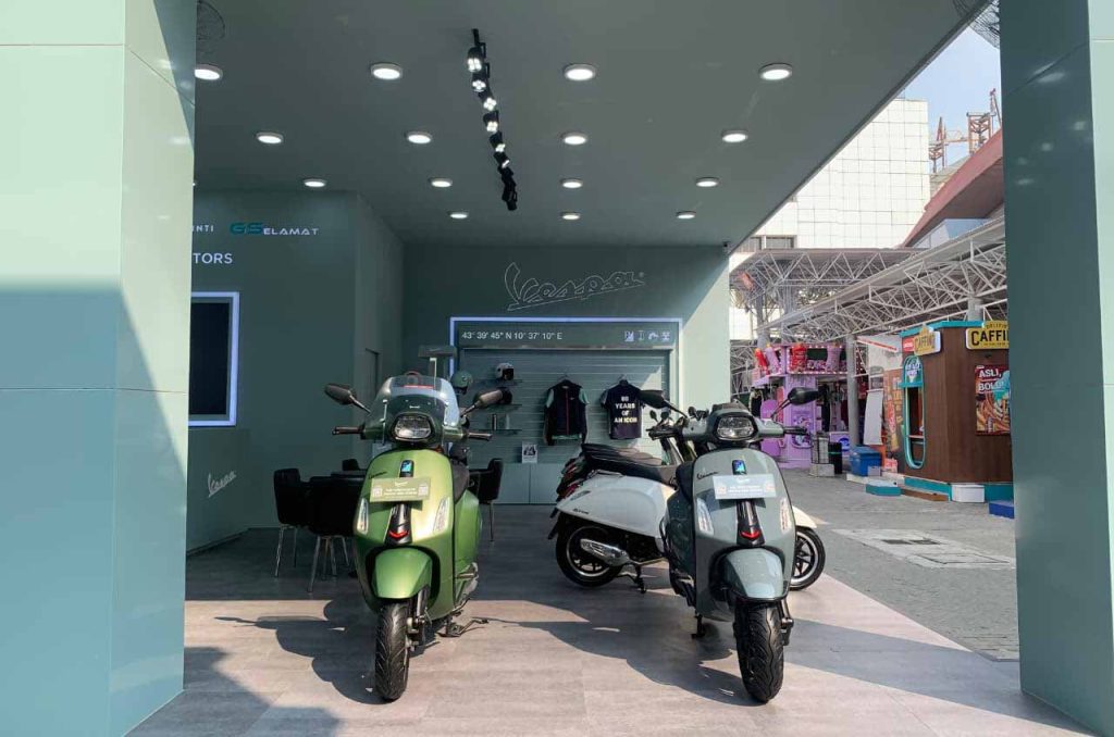 Booth Vespa di Jakarta Fair 2026