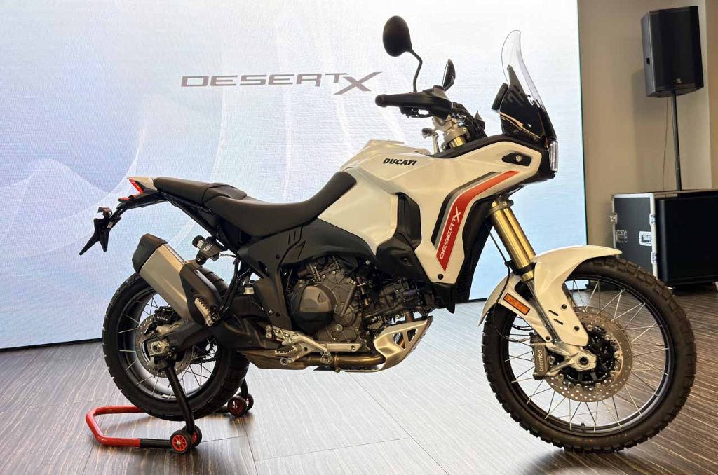 ducati desertx v2 01