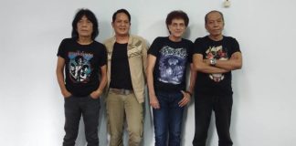 Oleg Sanchabakhtiar Bersama Personil Band God Bless