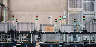 daimler truck global parts center vollständig in betrieb: ersatzteilversand aus halberstadt für mercedes benz lkw kunden weltweit daimler truck global parts center is now in full operation: spare parts shipping from halberstadt to mercedes benz truck c