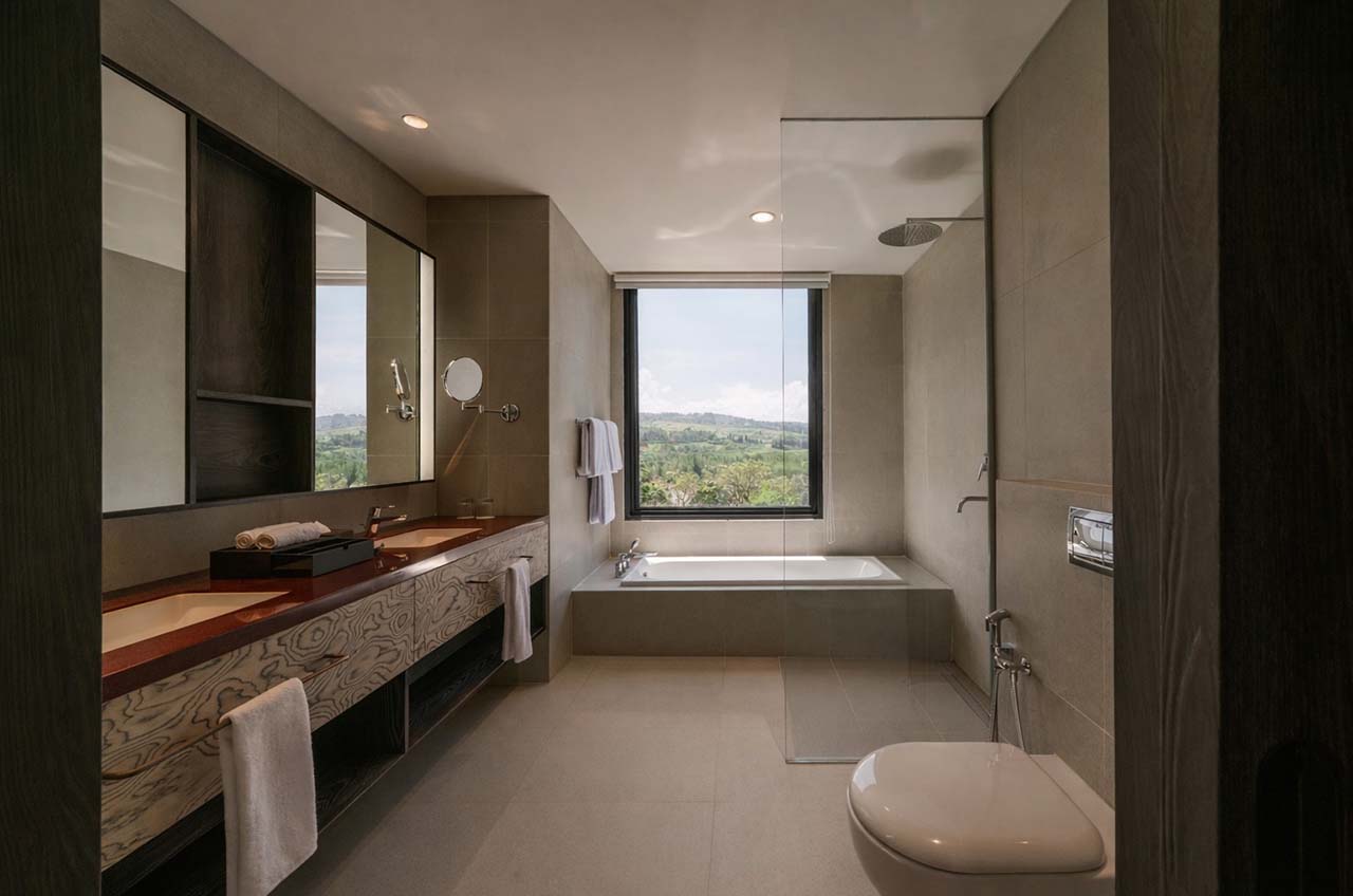 bathtub dengan pemandangan alam terbuka