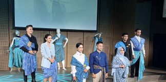 fashionshow delapan motif batik derawan maratua