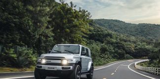 iCAR V23 menghadirkan solusi mobilitas listrik yang efisien, praktis, dan nyaman melalui biaya operasional yang lebih hemat, jarak tempuh hingga 430 km (NEDC), perawatan yang lebih sederhana, serta teknologi berkendara yang mendukung