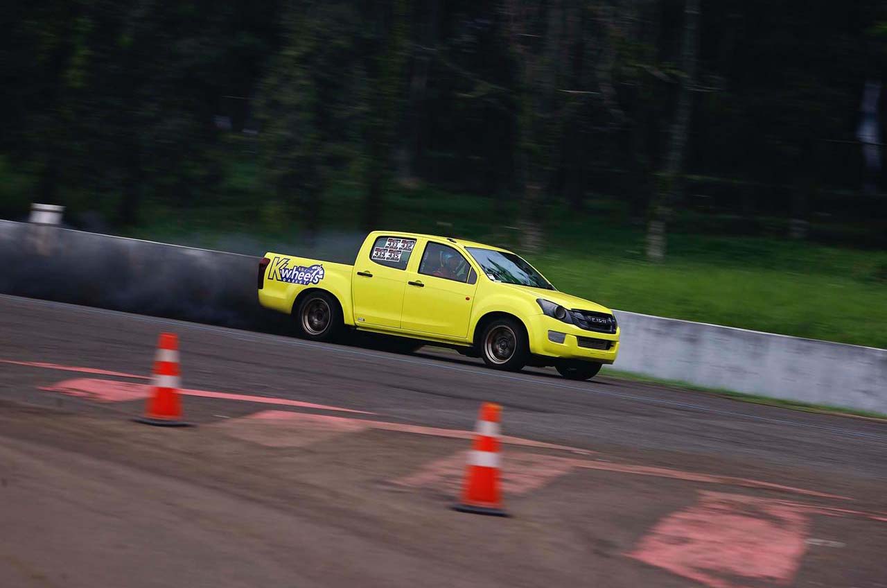 Putaran 3 Kejuaraan Nasional (Kejurnas) Drag Race 2026 yang dikemas dengan nama Sentul Drag Record SIMPATI 5G akan digelar pada 25–26 Juli 2026 di Sirkuit Sentul, Bogor, Jawa Barat.