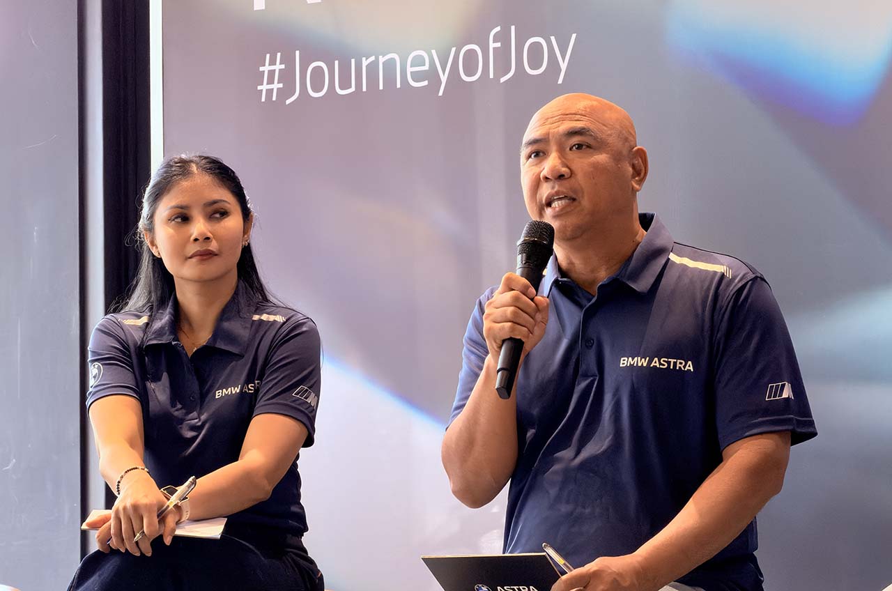 Teguh Widodo (Operation Manager BMW Astra) bersama Martha Andhyka Maharani (Head of Marketing & CRM BMW Astra)
