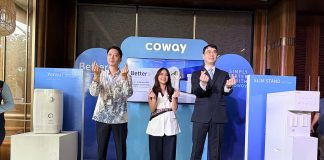 (Kanan ke Kiri) - Jake Lee, President Director Coway Indonesia; Mharsally Violana, Chief of Marketing Department Coway Indonesia. Dennis Lee, Head of Marketing Division Coway Indonesia Resmi Perkenalkan Dua Produk Terbaru Coway Slim Stand & Yonsu
