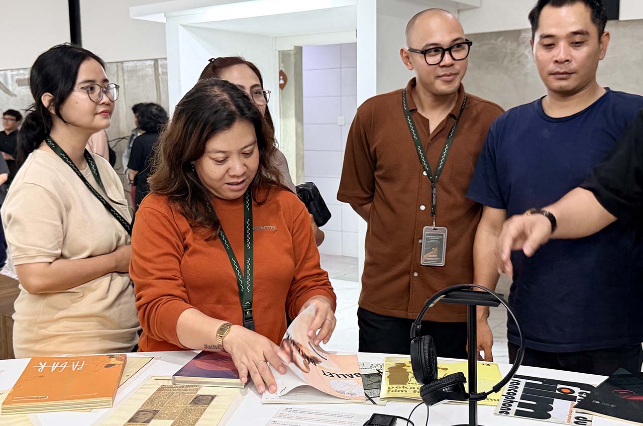 kepo kosmopo pameran arsKepo Kosmopo Pameran Arsip dan Koleksi dari Dewan Kesenian Jakartaip dan koleksi dari dewan kesenian jakarta 03